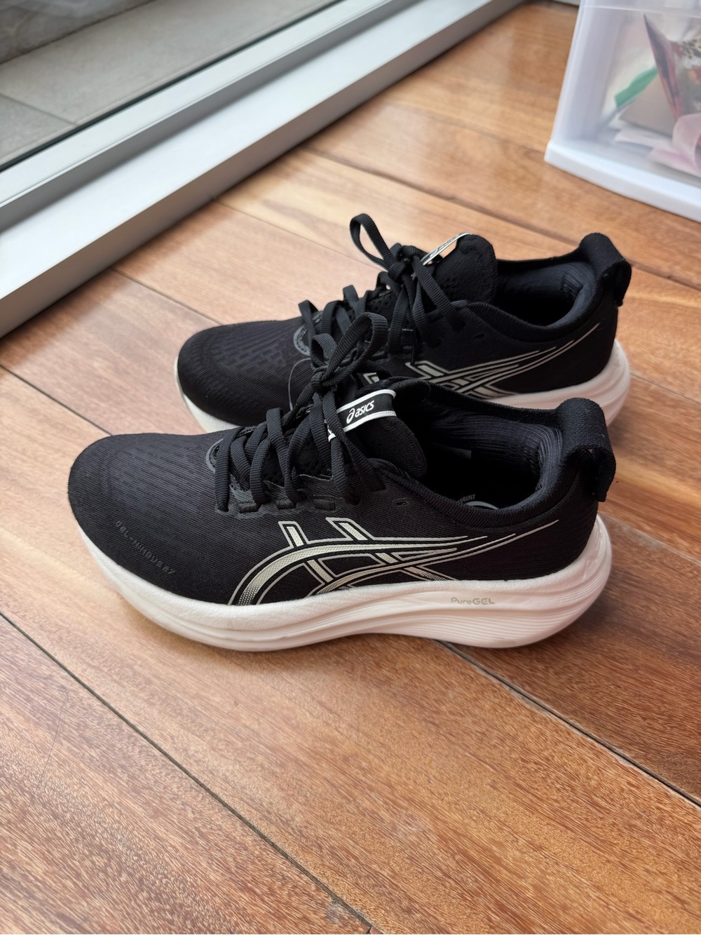 7.5 Women’s ASICS Gel Nimbus 27 Black and White